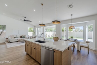 15-web-or-mls-Lakeview-15