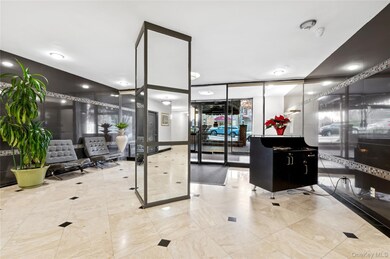 67-30 Clyde St unit 7, Forest Hills, NY 11375 - photo 2