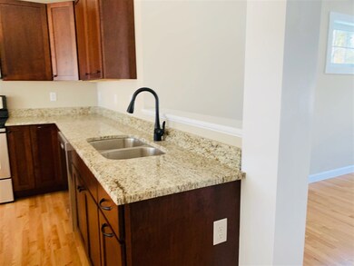 2 Daybreak Dr unit 1, Newmarket, NH 03857 - photo 5