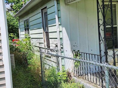 2034 N 21st St, Terre Haute, IN 47804 - photo 2