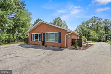 915 Black Gap Rd, Fayetteville, PA 17222 - photo 7