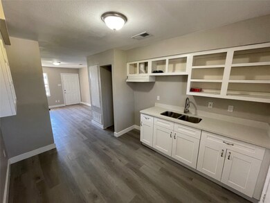 7805 Glass St, Houston, TX 77016 - photo 7