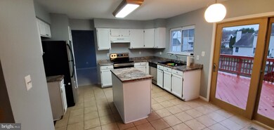 9308 Steve St, Manassas Park, VA 20111 - photo 5