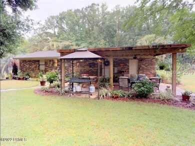Bees creek outside 3
