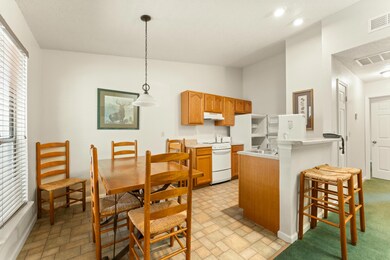 Kitchen/Dining