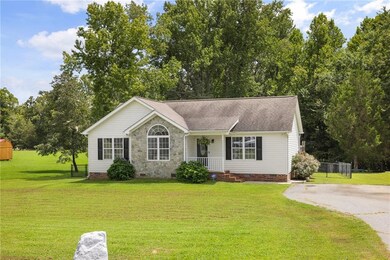 2417 Foxfire Ln, Burlington, NC 27217 - photo 3