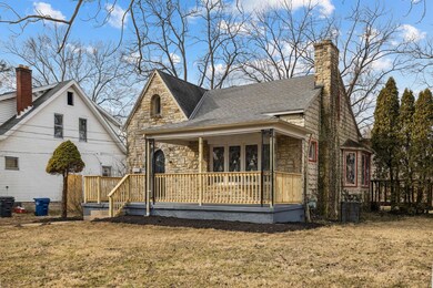 215 Maplewood Ave, Columbus, OH 43213 - photo 3