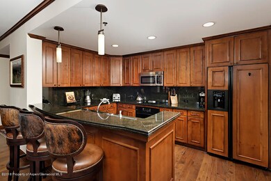 RitzCarltonUnit8209_WEB008