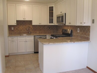 85 Wigwam Ln, Tinton Falls, NJ 07724 - photo 3