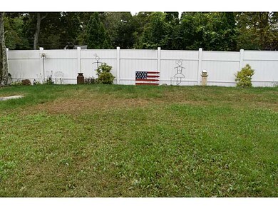 Yard/Garden. fenced in yard