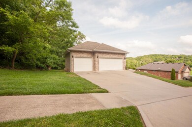 038_2307 N 10TH AVE OZARK