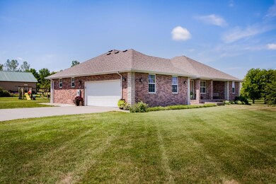 11348 Maplehill Ln-9