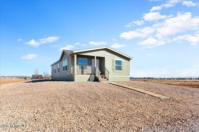 24921 N Verdot Rd, Paulden, AZ 86334 - photo 2