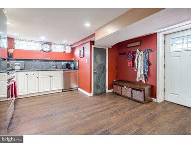 3449 Shelmire Ave, Philadelphia, PA 19136 - photo 4