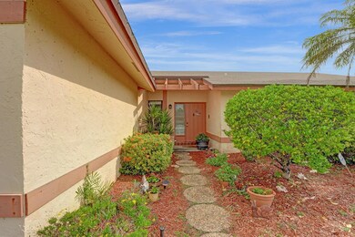 9722 Richmond Cir, Boca Raton, FL 33434 - photo 4