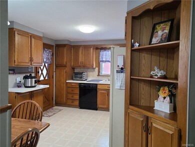 1074 Marcia Dr, North Tonawanda, NY 14120 - photo 5