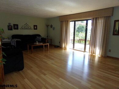 602 E 35th St, Scottsbluff, NE 69361 - photo 3