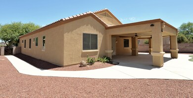 Large side yard