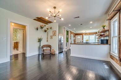 2706 Bomar Ave, Fort Worth, TX 76103 - photo 4