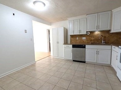 118 Parker St unit 16, Acton, MA 01720 - photo 2