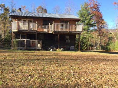 back of home showing balcony
