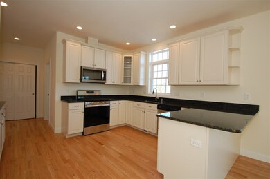 152 Brookview Dr unit 22, Hooksett, NH 03106 - photo 6