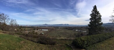 493 Old Stage Rd, Central Point, OR 97502 - photo 2