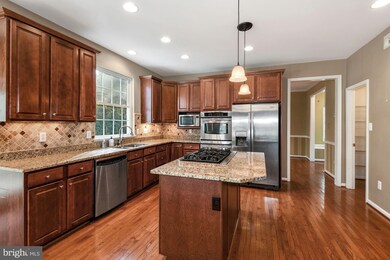 769 Seneca Dr, Odenton, MD 21113 - photo 5