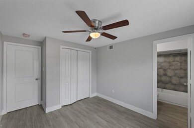 64 Burbank St unit 1, Houston, TX 77076 - photo 6