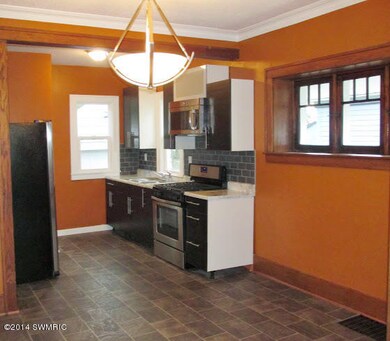 538 Kitchen & dinning room