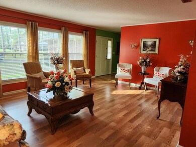 1109 Willis St, Bainbridge, GA 39819 - photo 4