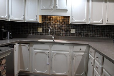 5004 N Somerset Dr, Muncie, IN 47304 - photo 6