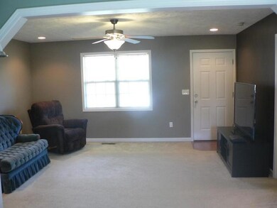 205 Locust St, Manchester, TN 37355 - photo 4