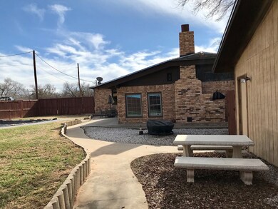 706 W 14th St, Big Spring, TX 79720 - photo 6