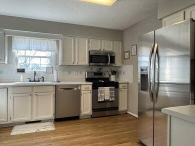 6290 Holloway Dr, Liberty Township, OH 45044 - photo 5