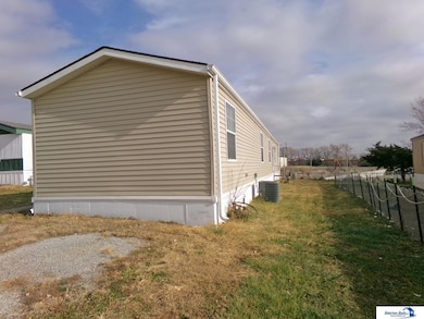 2408 Arapahoe Trail, Beatrice, NE 68310 - photo 4