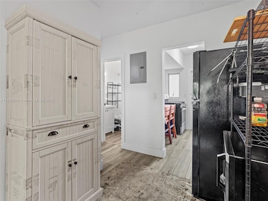 1060 Pennsylvania Ave unit 4, Miami Beach, FL 33139 - photo 6