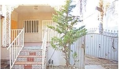 Porch to back house