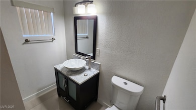 1401 E Carson Ave unit 3, Las Vegas, NV 89101 - photo 4