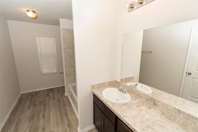 8806 Wilkins Oaks Dr, Houston, TX 77028 - photo 6