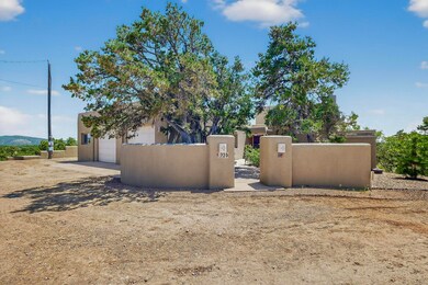 26 Apache Creek Rd, Santa Fe, NM 87505 - photo 6