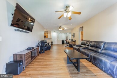 2610 Chapel Lake Dr unit 109, Gambrills, MD 21054 - photo 3