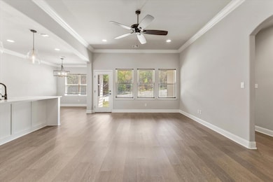 805 Woodhaven Ct, Granbury, TX 76048 - photo 6