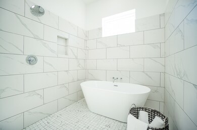 8956 Lavender St, Houston, TX 77016 - photo 7