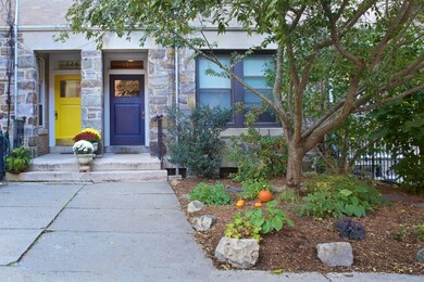 336 Tappan St unit 2, Brookline, MA 02445 - photo 2