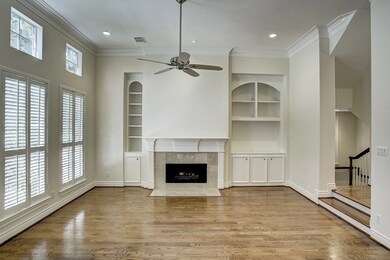 1404 Moritz Dr, Houston, TX 77055 - photo 2