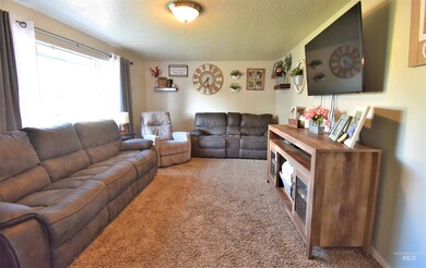 736 Audrey Dr, Homedale, ID 83628 - photo 3