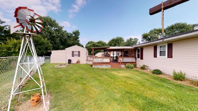 10088 Burdette Ln, Newburgh, IN 47630 - photo 4