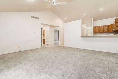 7915 East PIke Unit M-livingroom 2
