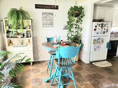 unlisted-address, Victorville, CA 92395 - photo 6